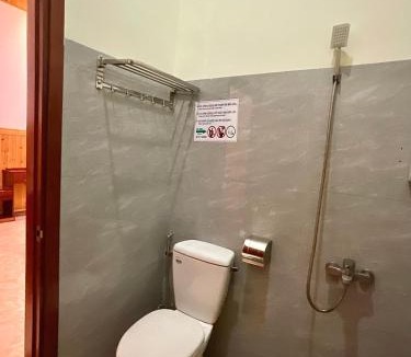 Xuan Loc Hotel | Nhà Nghỉ Thi Anh
