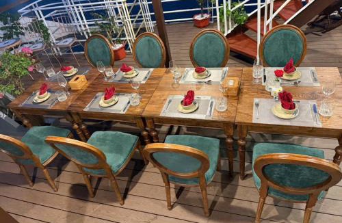 Cat Hai Boat Rental | Wooden Cozy Cruise