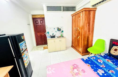 District 10 Apartment | Beautiful Studio-A paradise of food, shopping and beauty care services