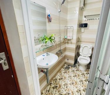 District 10 Apartment | Beautiful Studio-A paradise of food, shopping and beauty care services