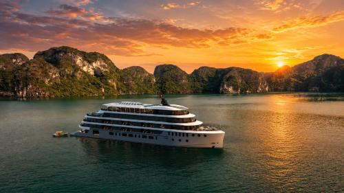 Ha Long Resort | Orient Legacy Cruise