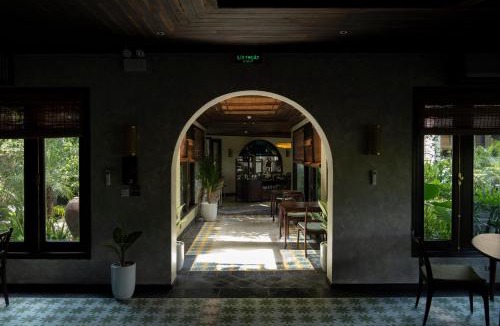 Hoa Lu Resort | An Hideaway Resort