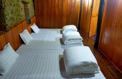 Trung Khanh House | Minh Khang Homestay Bản Giốc- Tay's Traditional Village