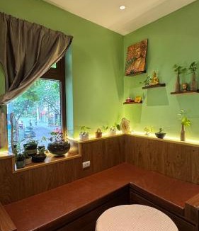Truc Bach Apartment | Zeleniy Dom-Private Apt-Old Quarter-Self Check-in