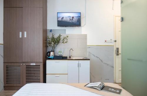 Tan Binh Apartment | Serenity Hotel Near Tan Son Nhat Airport