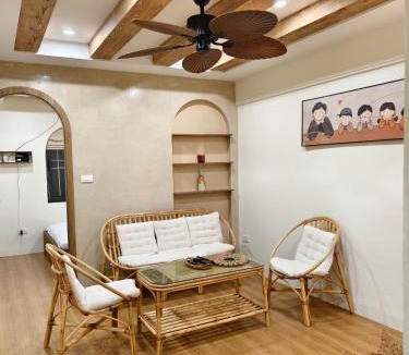 French Quarter Apartment | Yuzu Home Hang Voi