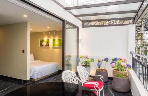 Thuy Khue Apartment | Sunset Westlake Luxury Apartment