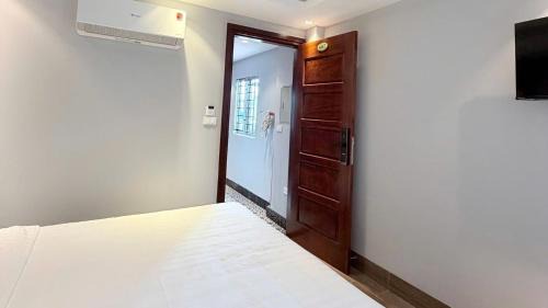 Long Bien Hotel | Hanoi Astoria Homestay Long Biên
