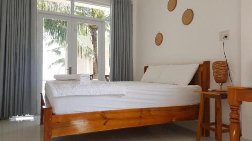 Song Cau Bed & Breakfast | Ocean Breeze Bungalow