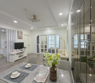 Hoang Mai Apartment | Luxury Serviced Apartments in Vinhomes Time City- Mami Housing