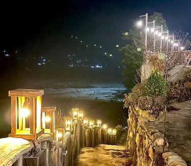Van Chan Hotel | Phố Núi Tú Lệ Retreat onsen & spa