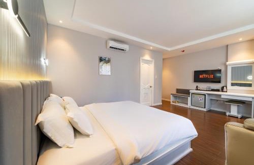 Phu My Hung Hotel | Golden Suites Saigon