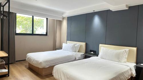Binh Chanh Hotel | Tulip Hotel