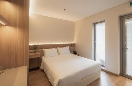 Hang Xanh Hotel | Nola Hotel