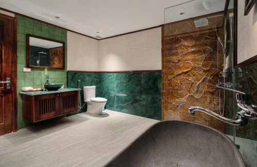 Hoa Lu Resort | The Greenary Garden