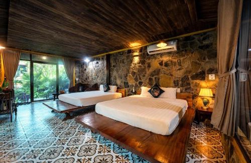 Hoa Lu Hotel | Ninh Binh Mountain Resort