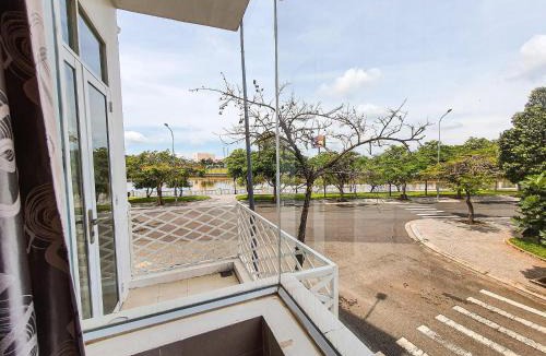Ba Ria Hotel | Motel Bờ Kè