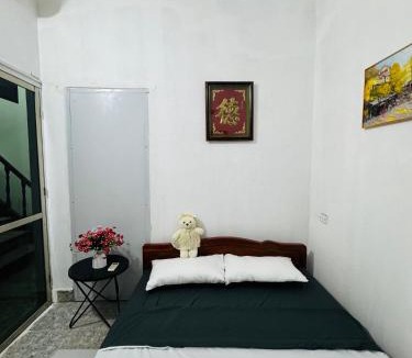 Dong Da Apartment | Viet Stay Pho Chua Lang 3 - Campus View Home