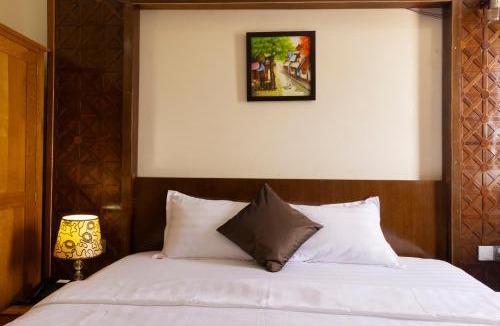 Hoc Mon Hotel | California Saigon Hotel
