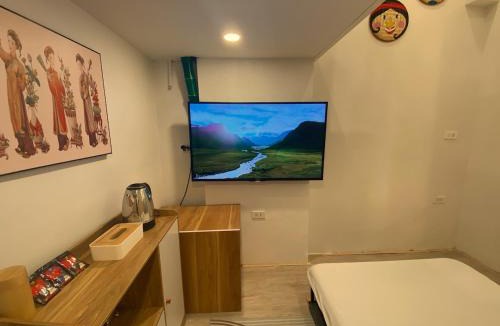 Hang Buom Apartment | Whitesun Old Quarter, Quiet and Cozy Ground Floor 2BR Apt