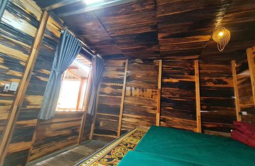 Tram Tau Bed & Breakfast | Ura Ura Homestay