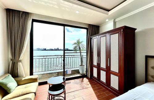 Yen Phu Apartment | Studio Lake view-Sunset glow-Bancoly