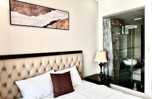 Yen Phu Apartment | Studio Lake view-Sunset glow-Bancoly