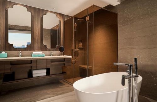 Nhat Tan Hotel | Dusit Le Palais Tu Hoa Hanoi