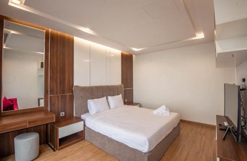 Ba Dinh Apartment | Royal Serviced apartment Vinhomes Metropolis