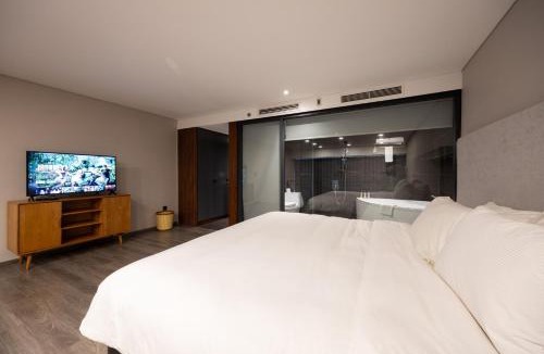 Tay Ho Apartment | KIM Apartment & Homestays