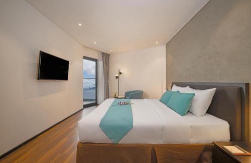 Tho Quang Beach Hotel | The Code Hotel & Spa Da Nang - Complimentary Daily Afternoon Tea in Sky Bar