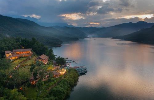 Mai Chau Resort | Mai Chau Hideaway Lake Resort