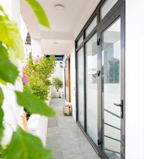 Doi Can Apartment | TV-Netflix STU 302 Near Uncle Ho's Mausoleum