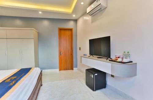 Van Mieu Hotel | Light House - by BAY LUXURY