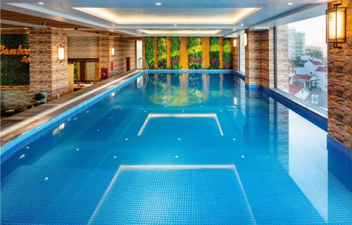 Hue City Centre Hotel | Thanh Lich Royal Boutique