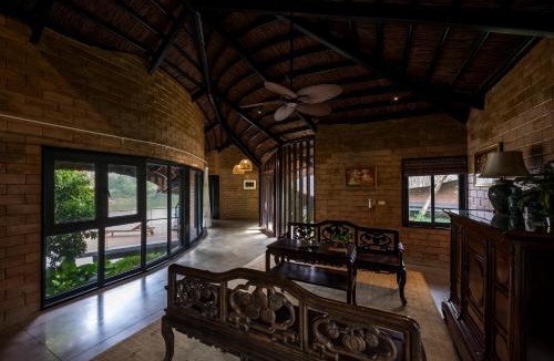 Son Tay Hotel | Tomodachi Retreat - Làng Mít