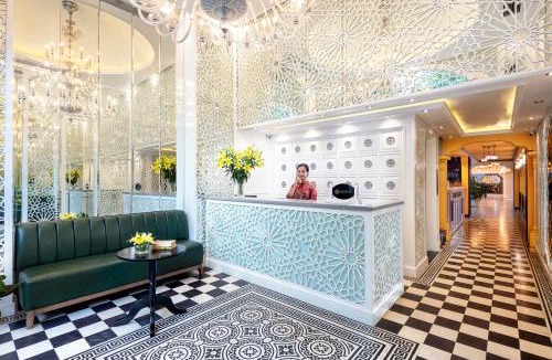 Hang Trong Hotel | Minerva Church Hotel