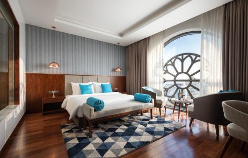 Bai Chay Hotel | D'Lecia Ha Long Hotel