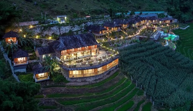 Be immersed in Nature Lodge in Muong Hoa valley*Breakfast*Infinity Pool