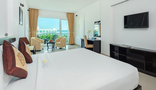 The Sailing Bay Beach Resort