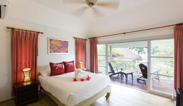 Bayview Resort Phi Phi Island - Beach Front Resort