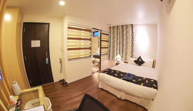 Momizi Business Hotel