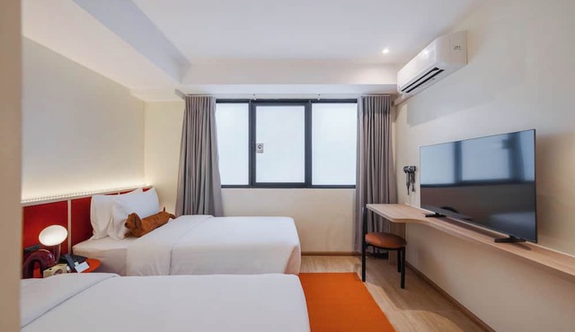 LILYBETH HOTEL PRATUNAM in Bangkok