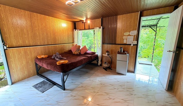 Amornkeeree Khao Sok Camping