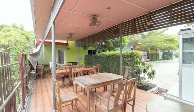 Ruai Thong Pong Pai Resort in Bangkok
