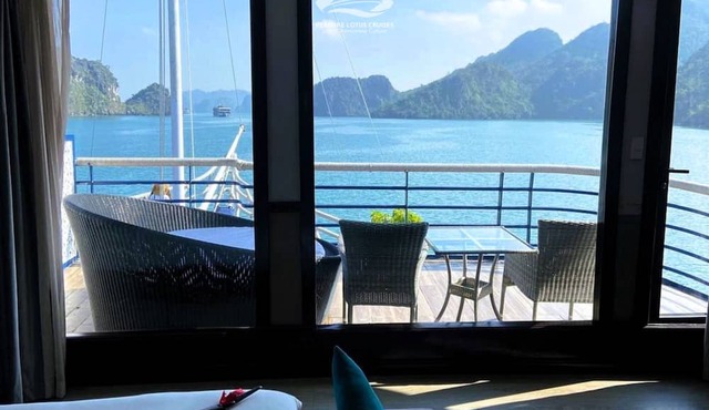 Verdure Lotus Classic Cruise on Lan Ha Bay in Ha Long