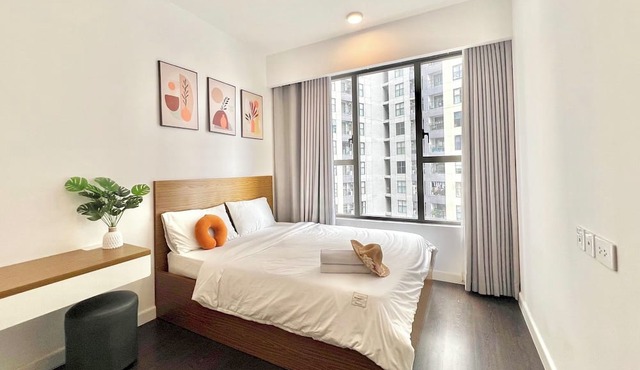 Golden Apartment