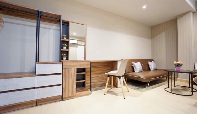 Best & Cheap private room near Khaosan/Chinatown 5 mins to MRT Samyot (409)
