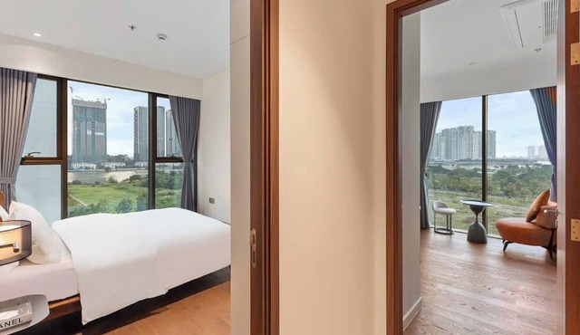 Bluesky Metropole Galleria Luxury