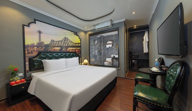 Ensora Hotel & Travel